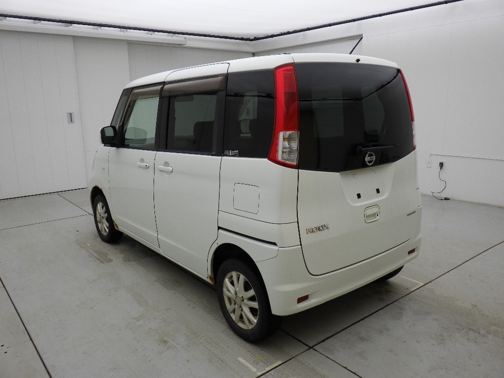 NISSAN ROOX