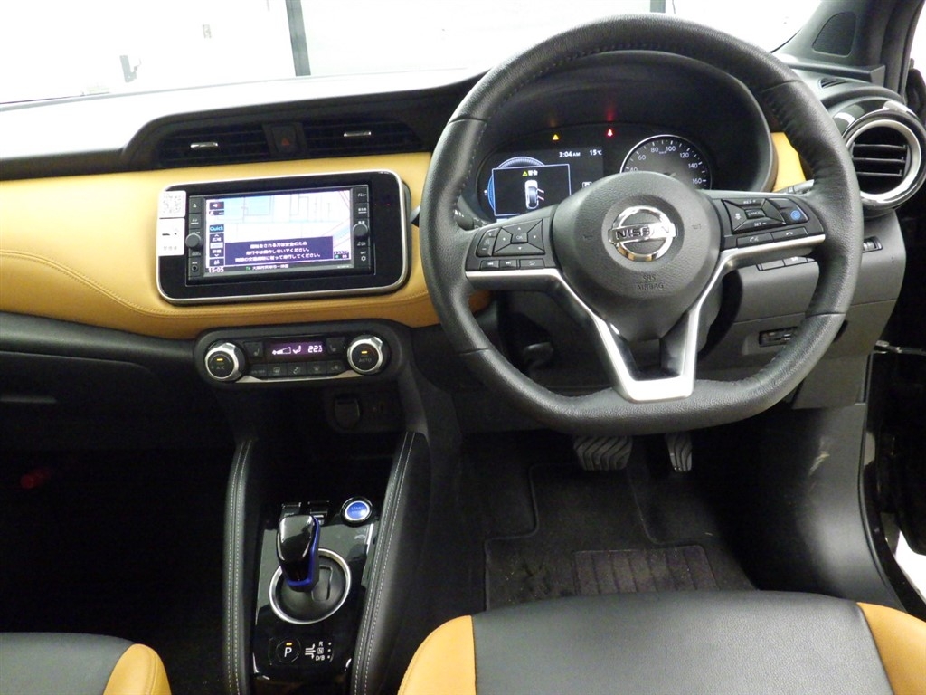 NISSAN KICKS