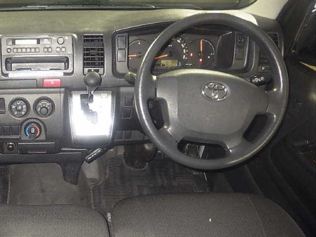 TOYOTA REGIUS ACE