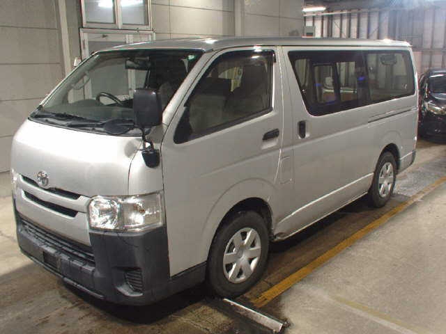 TOYOTA REGIUS ACE