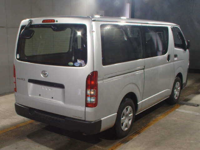TOYOTA REGIUS ACE