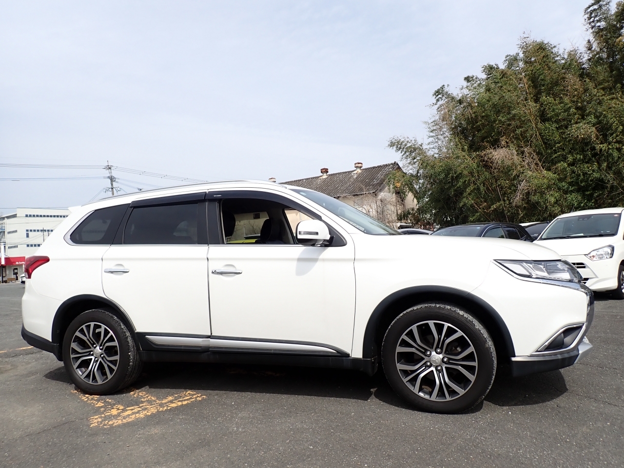 MITSUBISHI OUTLANDER