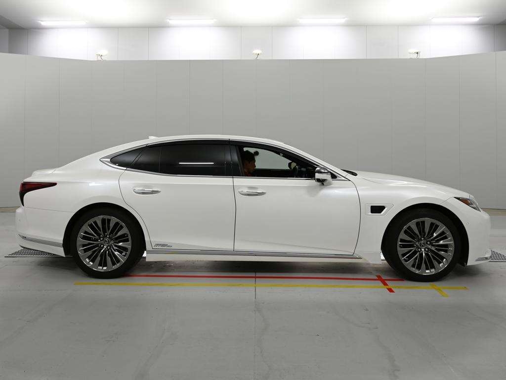 LEXUS LS500H