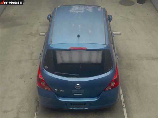 NISSAN TIIDA
