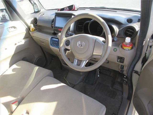 HONDA N-BOX
