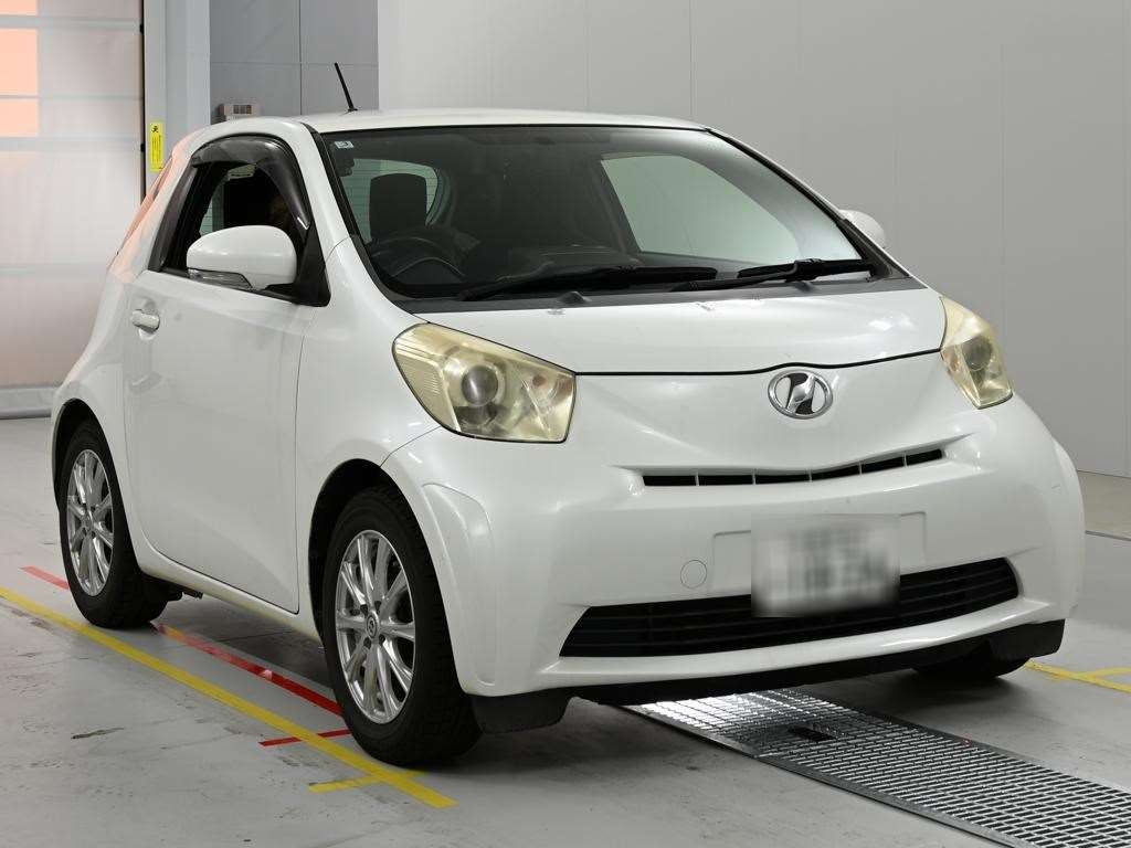 TOYOTA IQ