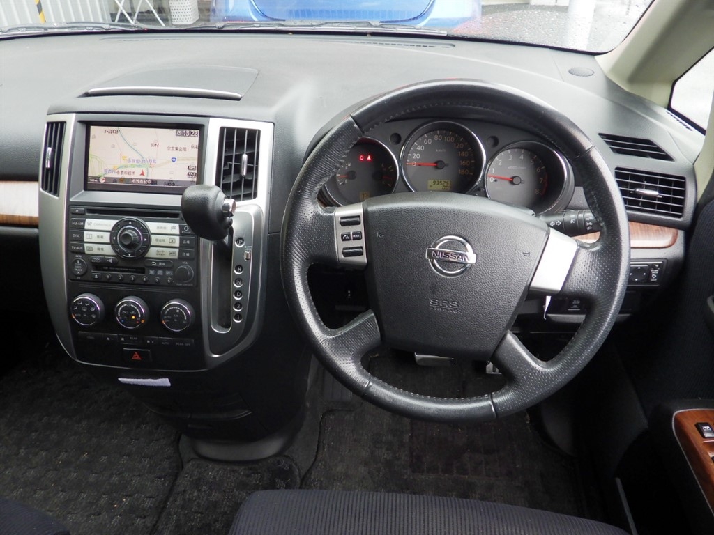 NISSAN PRESAGE