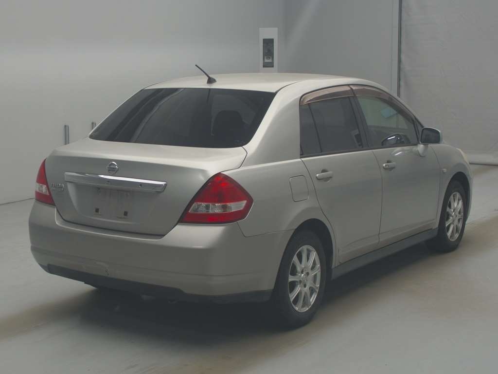 NISSAN TIIDA LATIO