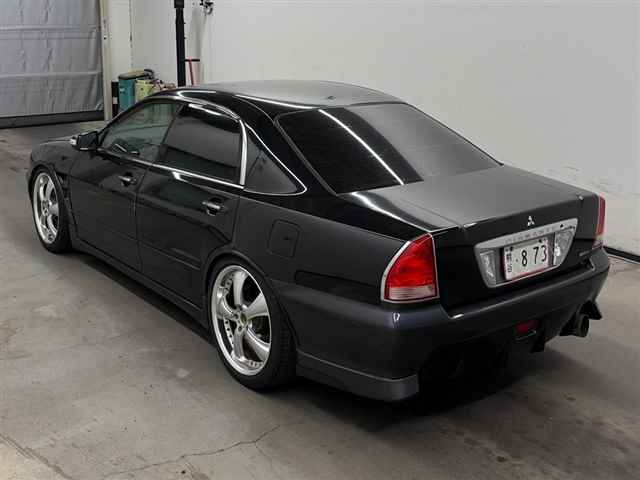 MITSUBISHI DIAMANTE