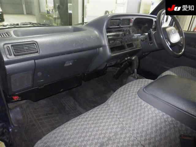 TOYOTA REGIUS ACE