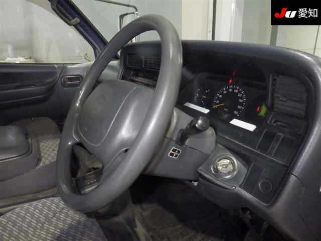TOYOTA REGIUS ACE