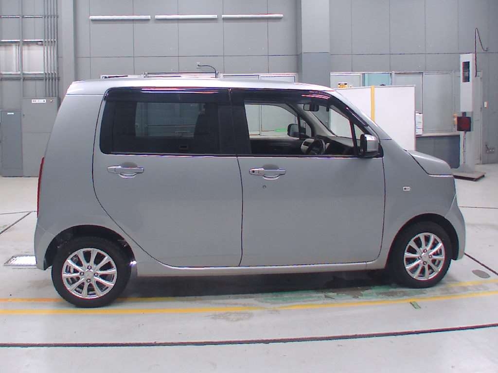 HONDA N-WGN