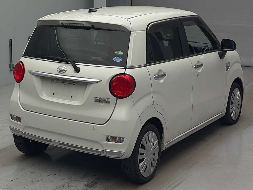 DAIHATSU CAST