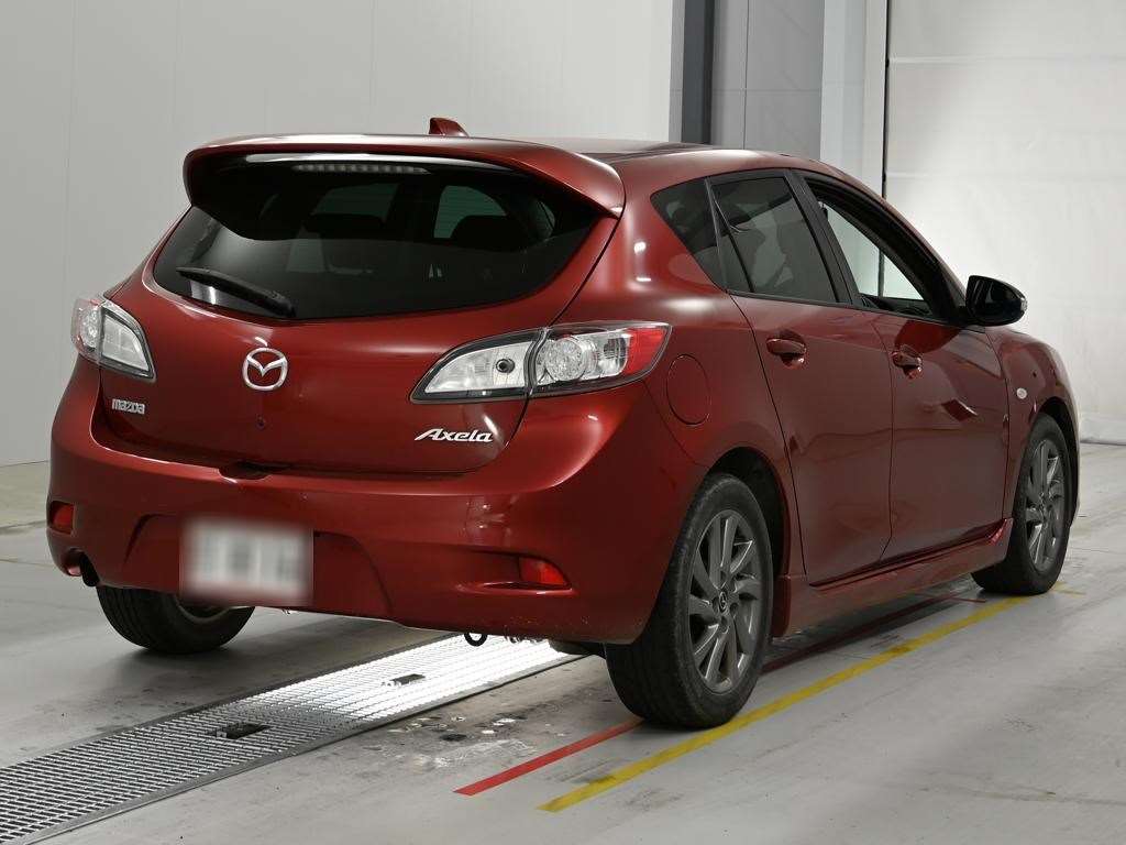 MAZDA AXELA