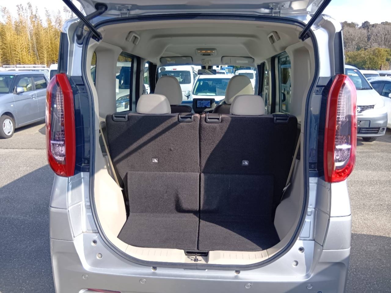 NISSAN ROOX