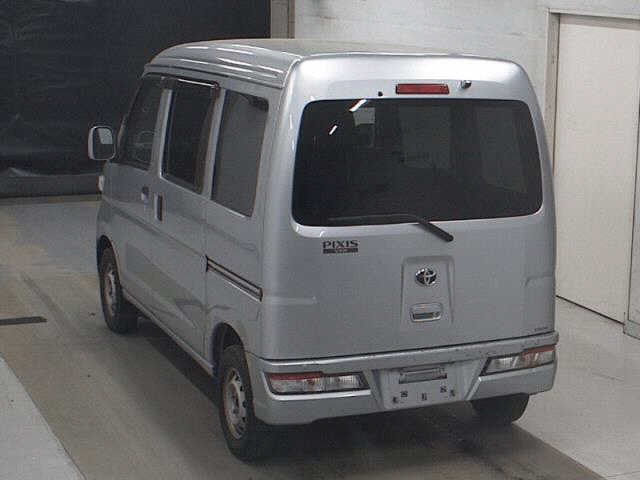 TOYOTA PIXIS VAN