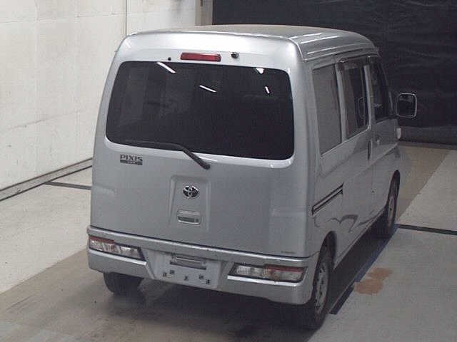 TOYOTA PIXIS VAN