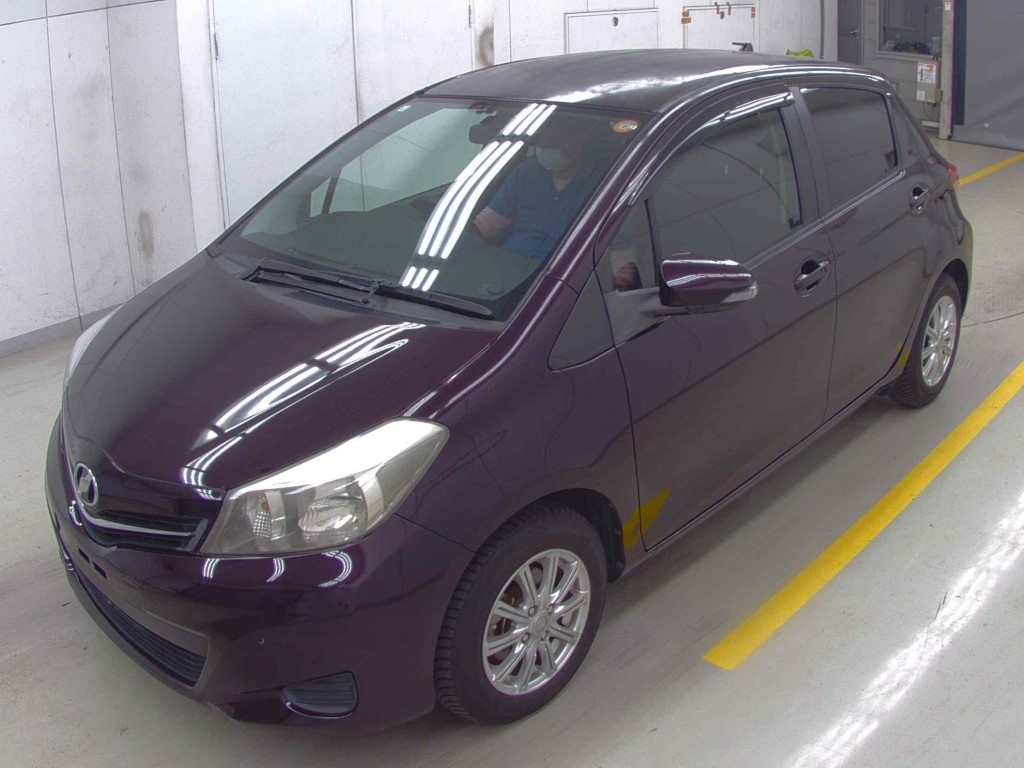 TOYOTA VITZ