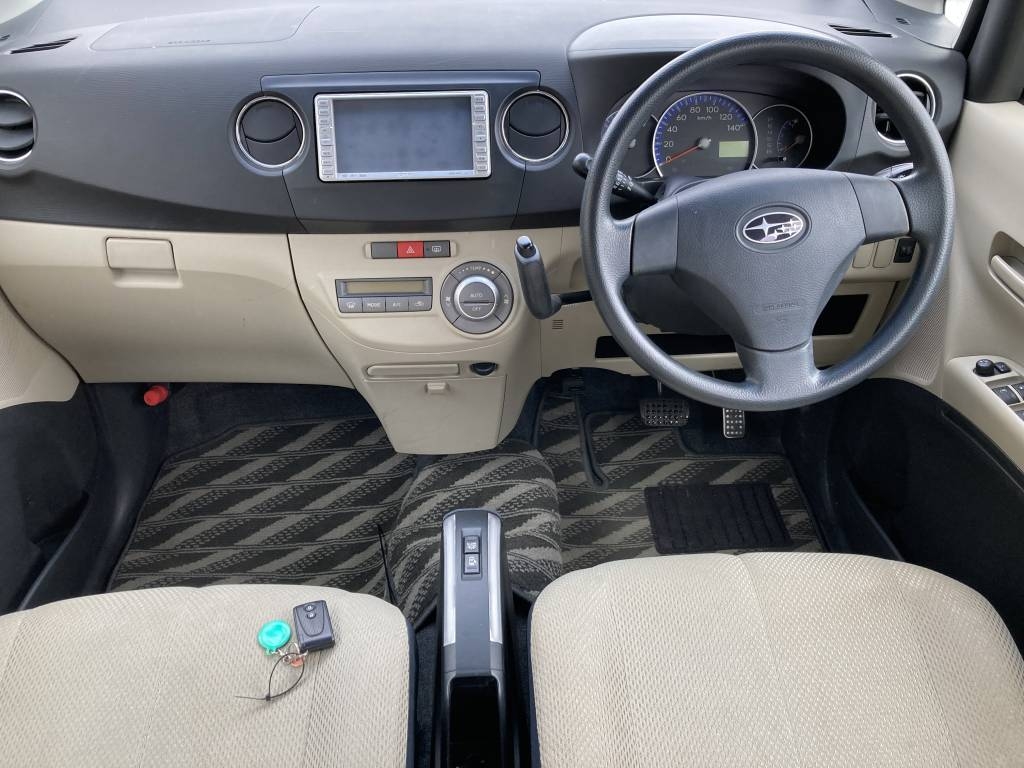 SUBARU LUCRA