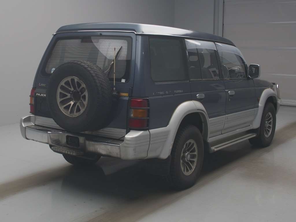 MITSUBISHI PAJERO