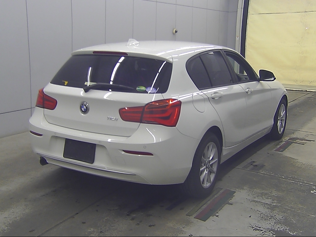 BMW 1-SERIES