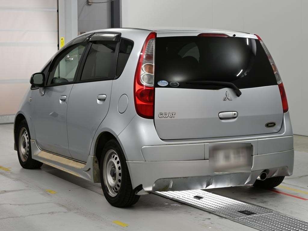 MITSUBISHI COLT