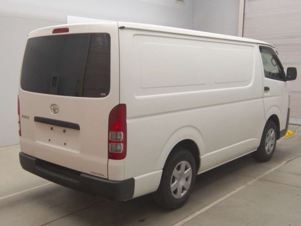 TOYOTA REGIUS ACE