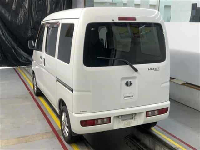 TOYOTA PIXIS VAN
