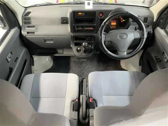 TOYOTA PIXIS VAN