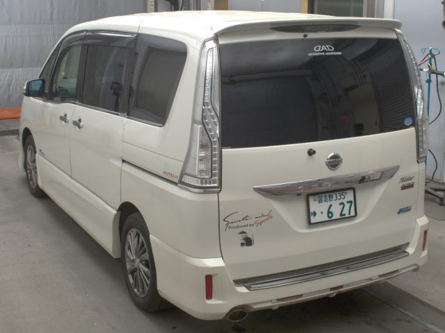 NISSAN SERENA