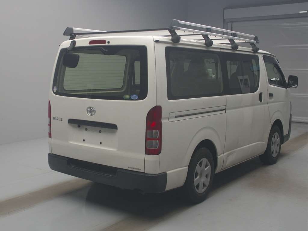 TOYOTA REGIUS ACE