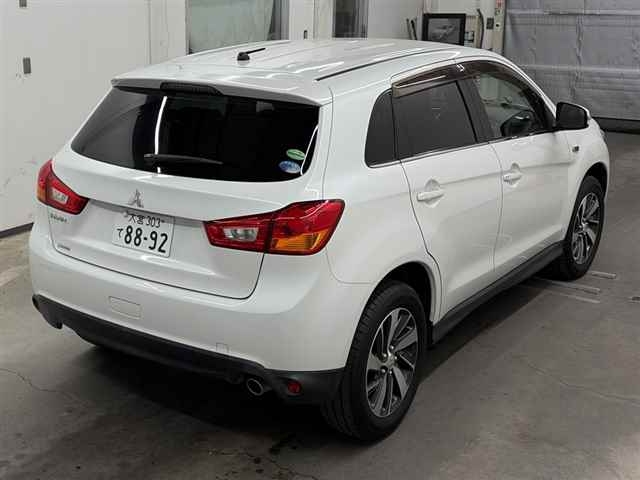 MITSUBISHI RVR