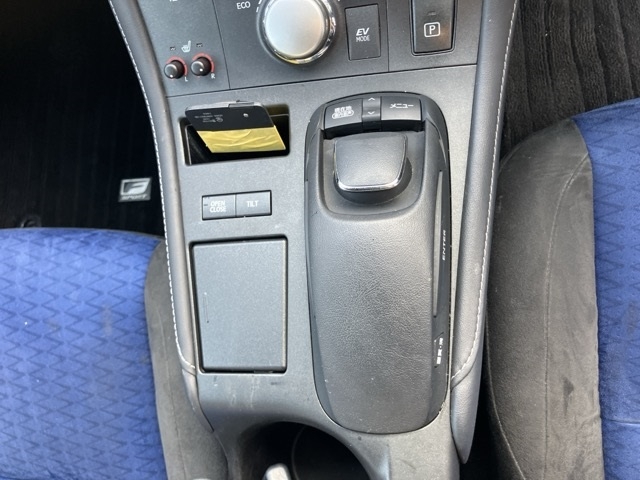 LEXUS CT200H