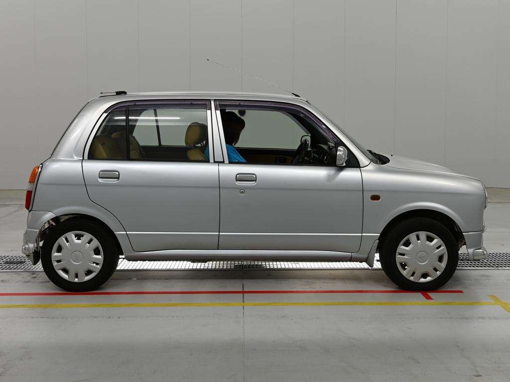 DAIHATSU MIRA GINO