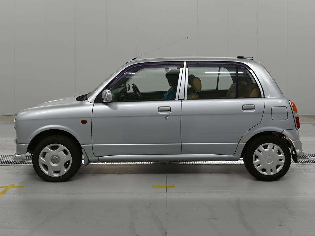 DAIHATSU MIRA GINO