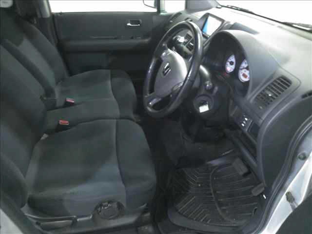 HONDA MOBILIO SPIKE