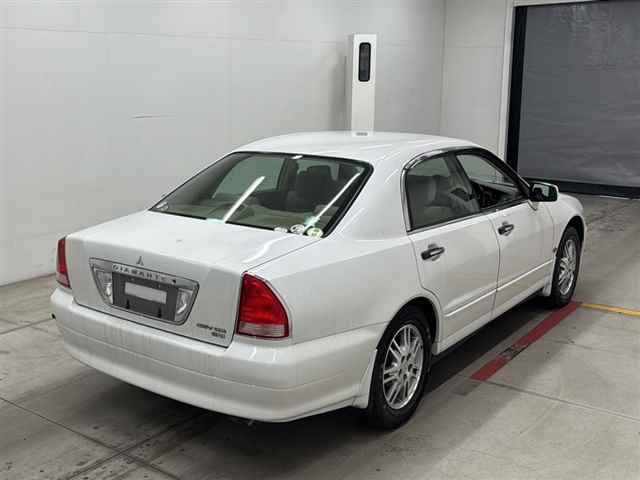 MITSUBISHI DIAMANTE