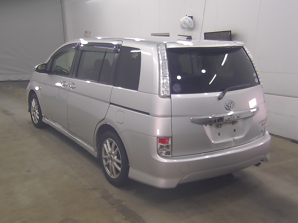 TOYOTA ISIS
