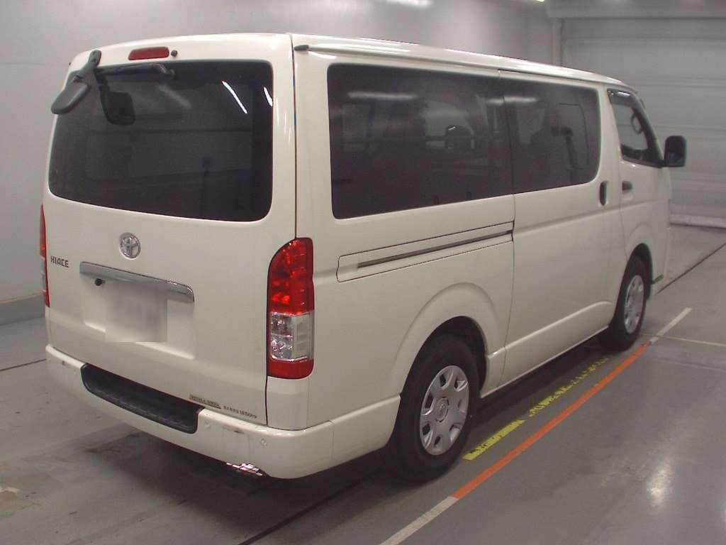 TOYOTA REGIUS ACE