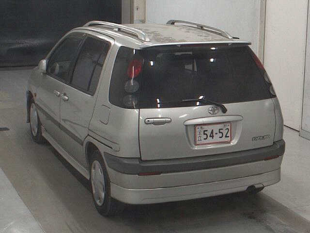 TOYOTA RAUM