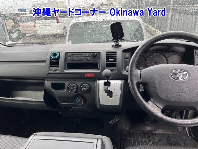 TOYOTA REGIUS ACE