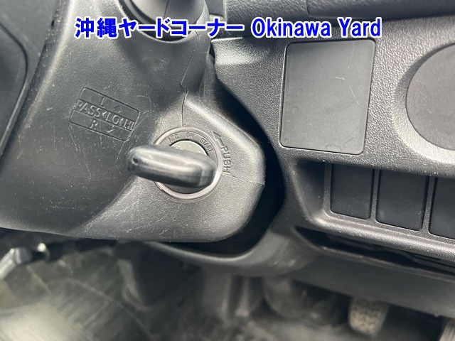 TOYOTA REGIUS ACE