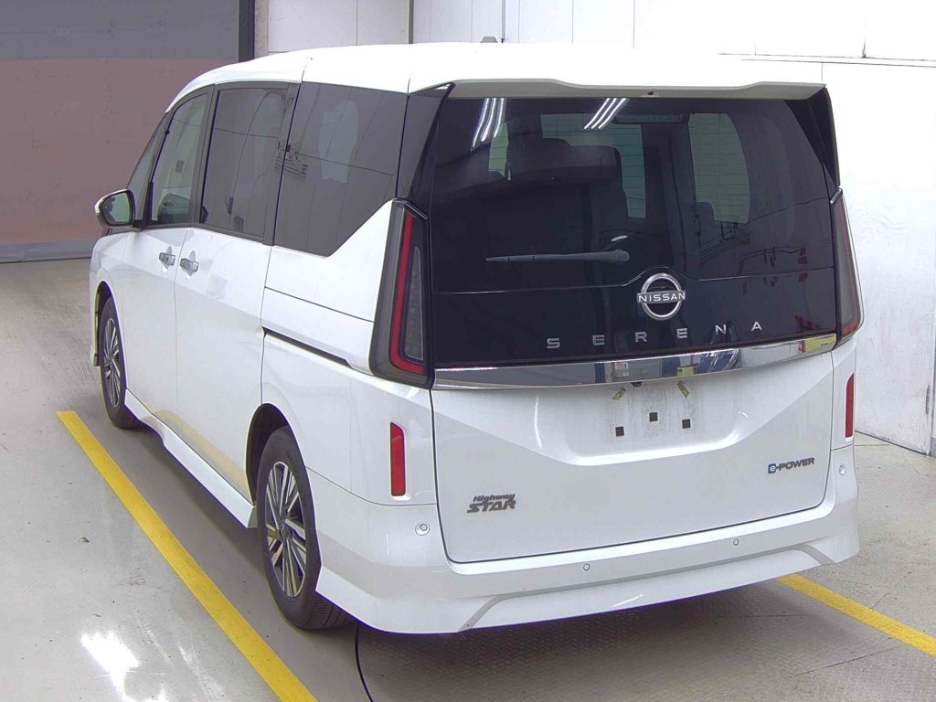 NISSAN SERENA
