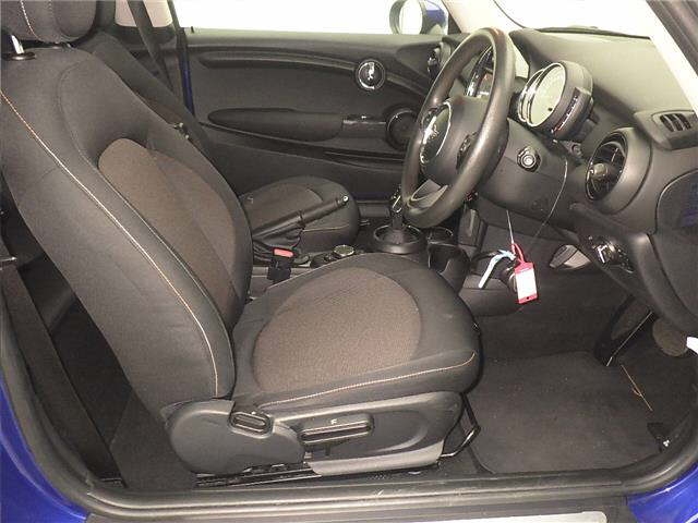 MINI HATCH