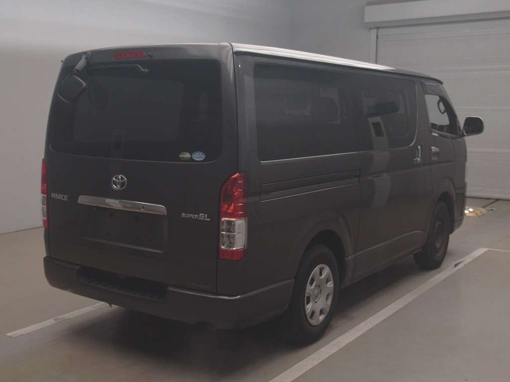 TOYOTA REGIUS ACE