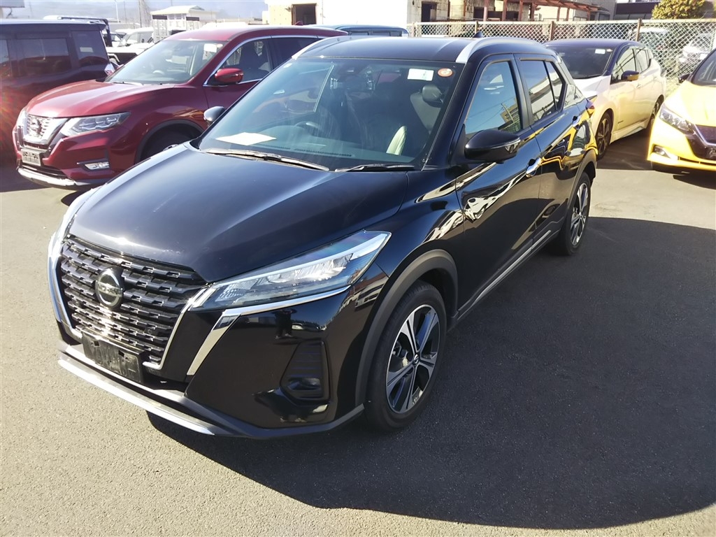NISSAN KICKS