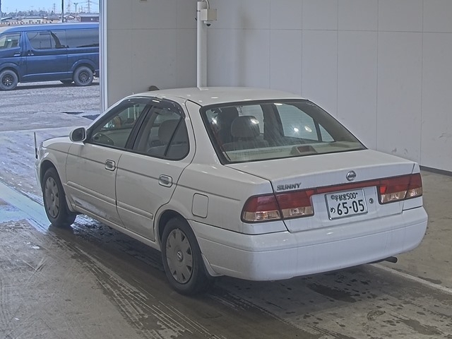 NISSAN SUNNY