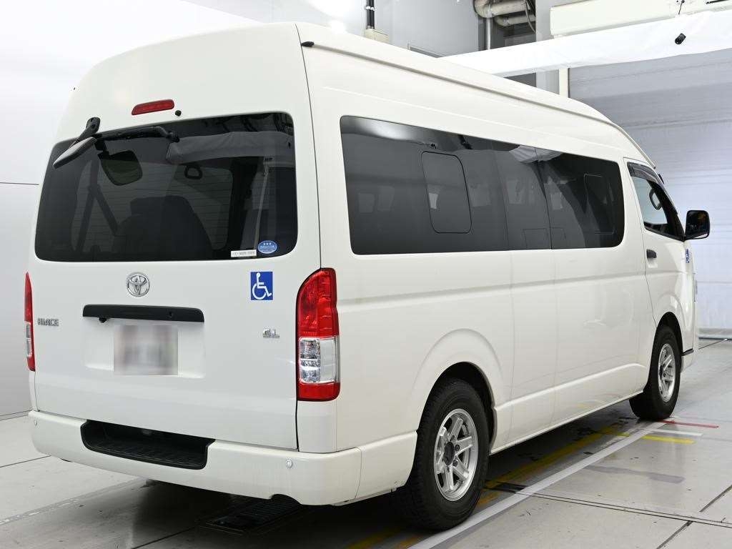 TOYOTA REGIUS ACE