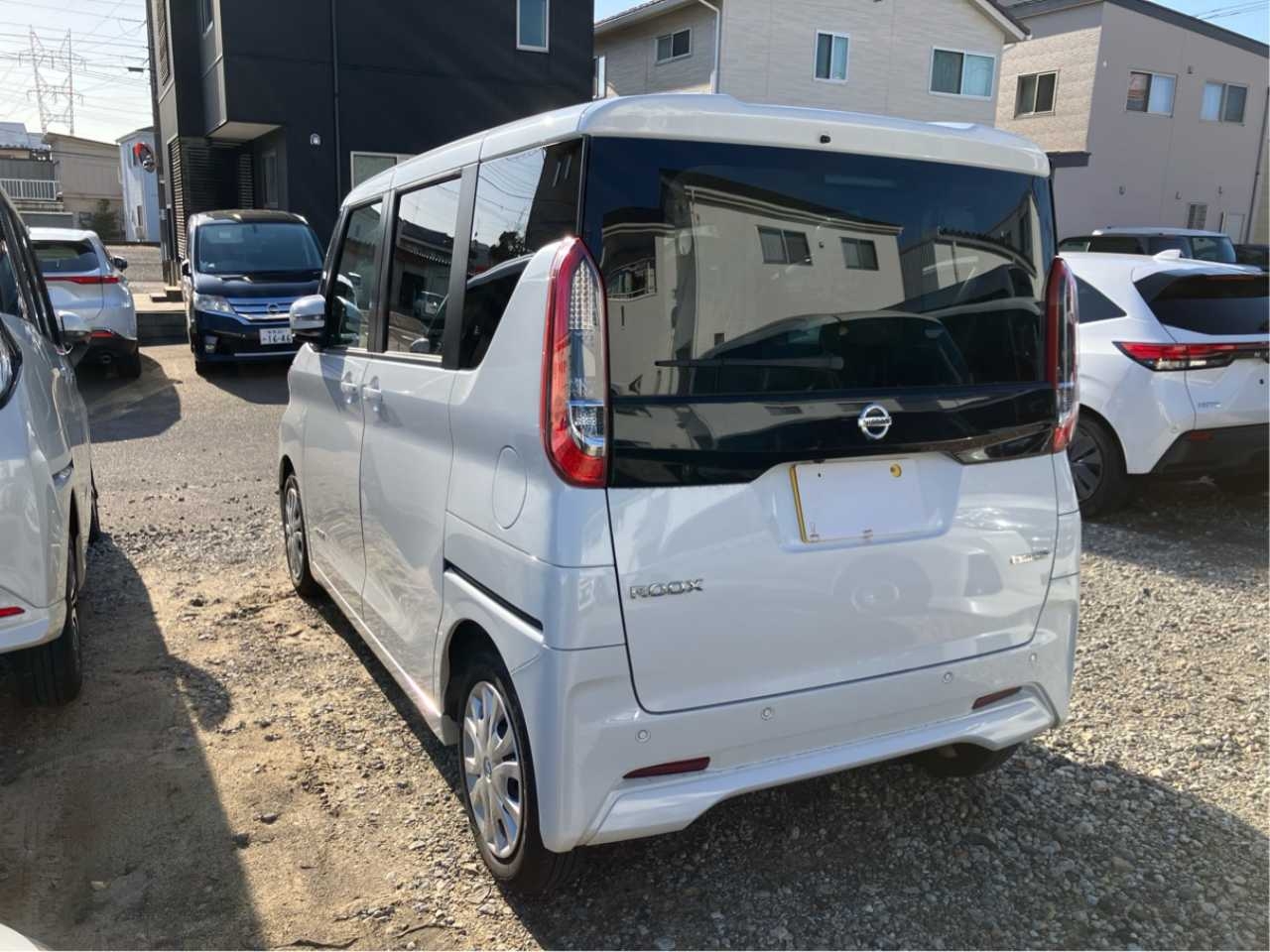 NISSAN ROOX