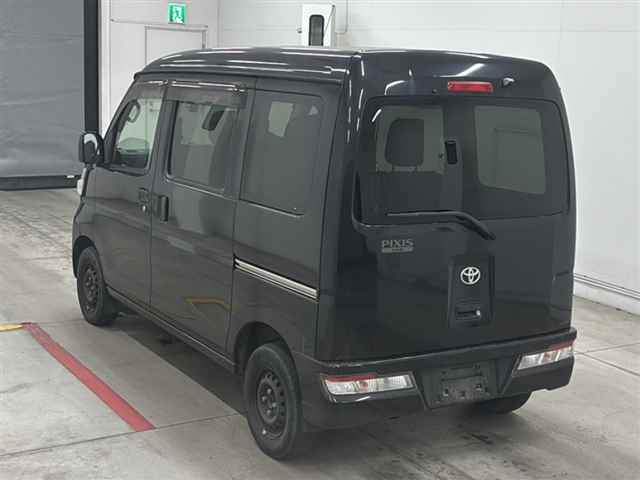 TOYOTA PIXIS VAN